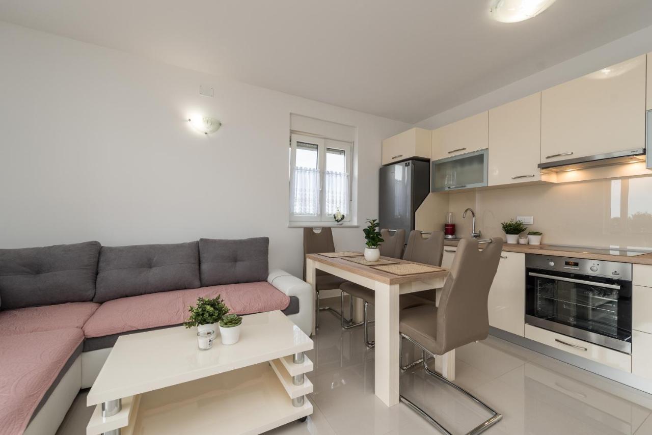 Zoran Brand New Modern Apartments Mandre Zewnętrze zdjęcie